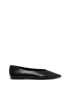 Clara Pointed Flat Black