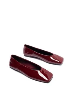 Gaia Flat Bordeaux Patent
