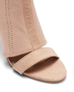 Strutt Nude *FINAL SALE* 9 Strutt Nude *FINAL SALE* -THERAPY SHOES STRUTT NUDE TOE ANGLE